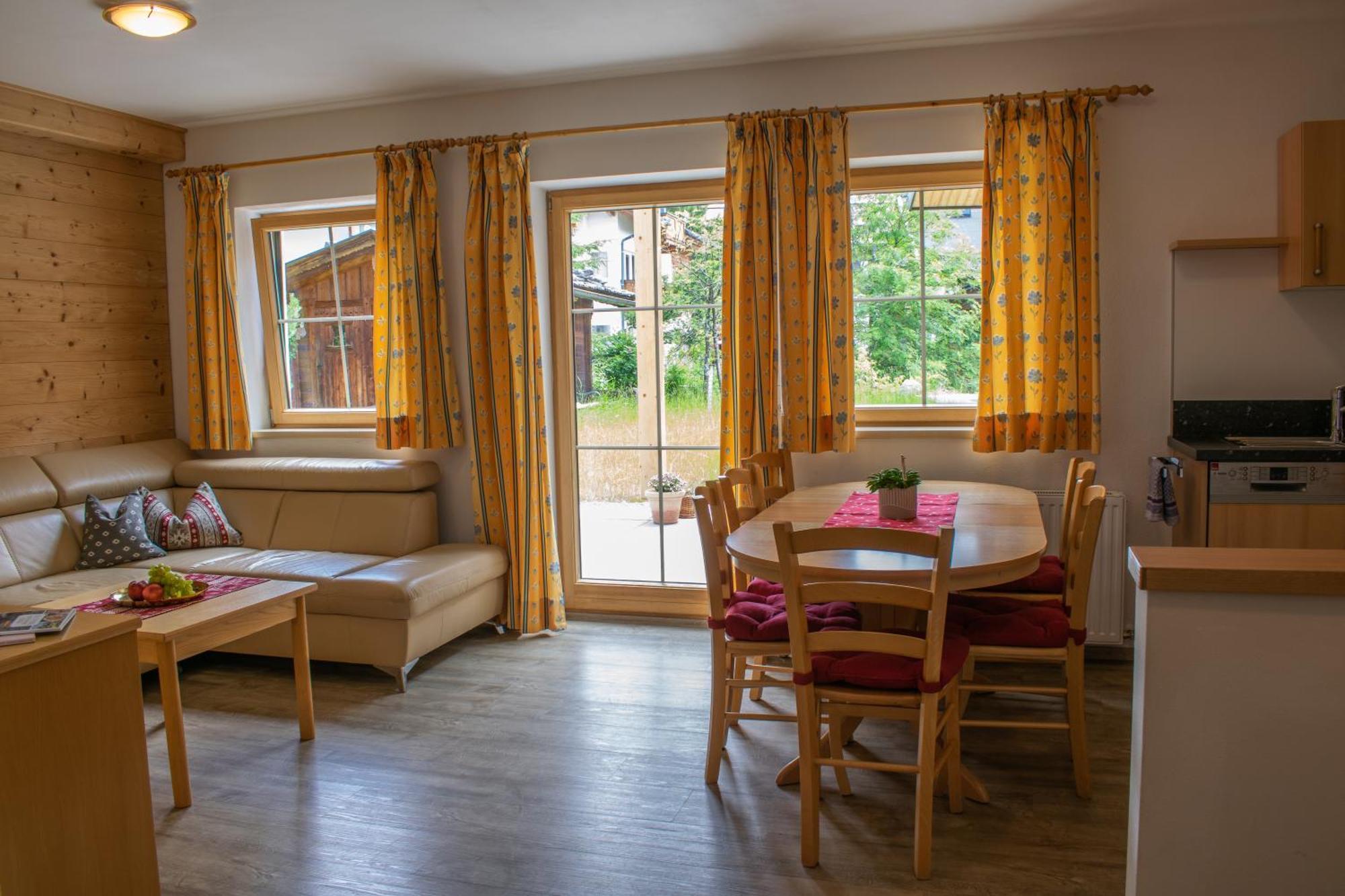 Weinzeit Chalet Konigsleiten Luaran gambar